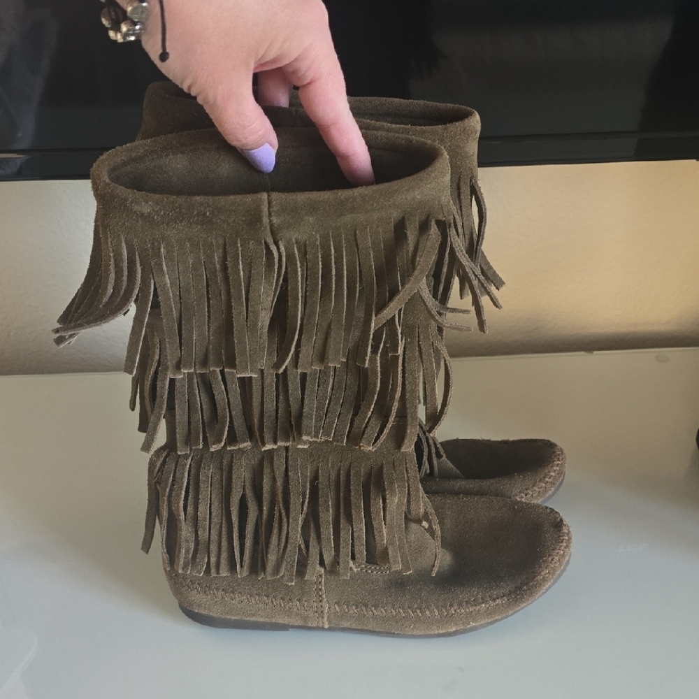 Minnetonka Fringe Moccasins - Olive Brown